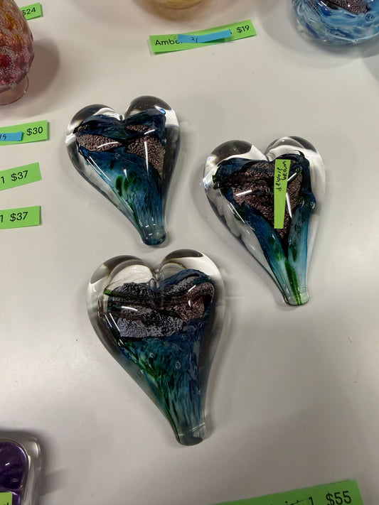 CUSTOM - Debbie Brown three memorial hearts - 4/01/2026